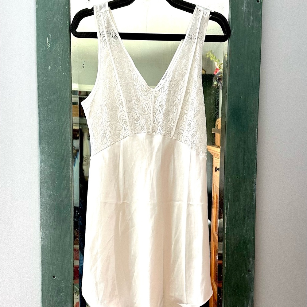 Vintage VAL ~ MODE Lingerie White Lace Nightgown Slip Dress Sz M Elegant Bridal